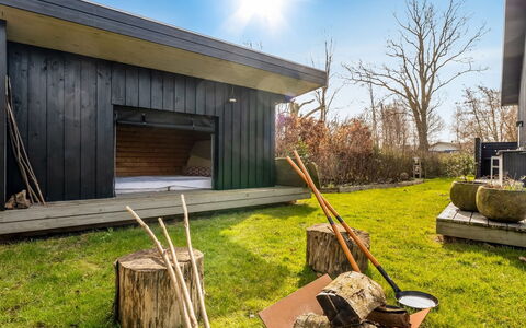 Kato - from the Sea: Bois, Lot Terre, Jardin, Batiments Jardin, Planche, Arrière-Cour, Dur, Pelouse, Cour, Cabanon