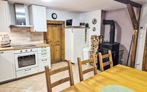 Lipno Garden and Relax: Meubles, Bois, Design Intérieur, Cabinetry, Sol, Pièce, Cuisine, Plafond, Comptoir, Sol