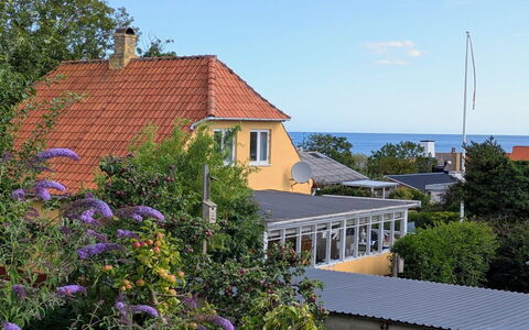Taja - 170M from the Sea: Ombre, Eco Hôtel, Balcon, Porche, Villa, Clôture
