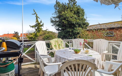 Taja - 170M from the Sea: Meubles, Chaise, Table, Mobilier De Jardin, Tableau De Plein Air, Table Cuisine Et Salle A Manger, Ombre, Porche, Plate-Forme, Patio