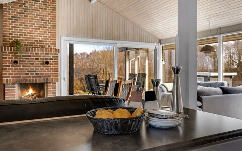 Tosti - 180M to the Fjord: Bois, Design Intérieur, Plafond, Sol, Meubles, Sol, Domicile, Canapé, Salon, Pièce