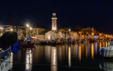 Les Rivages D'Ulysse: Bateau, Bâtiment, Ville, Navire, Nuit, Voie Navigable, Architecture, La Tour, Marina, Réflexion