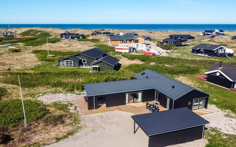 Jouni - 200M from the Sea: Herbe, Prairie, Lot Terre, Chalet, Zone Rurale, Prairie, Batiments Jardin, Jardin, Cabanon