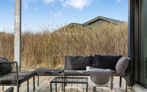 Jouni - 200M from the Sea: Herbe, Prairie, Lot Terre, Chalet, Zone Rurale, Prairie, Batiments Jardin, Jardin, Cabanon