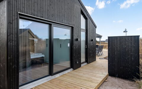 Jouni - 200M from the Sea: Herbe, Prairie, Lot Terre, Chalet, Zone Rurale, Prairie, Batiments Jardin, Jardin, Cabanon
