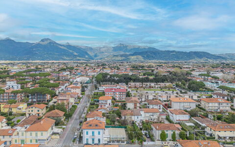 Casa Giuditta: Jour, Zone Urbaine, Zone Résidentielle, Ville, Horizon, Ville, Quartier, Paysage, Colline, Zone Métropolitaine