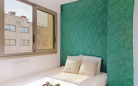 Le Nice Etoile: Mur, Chambre, Design Intérieur, Sol, Sol, Drap De Lit, Literie, Linge, Pièce, Lit
