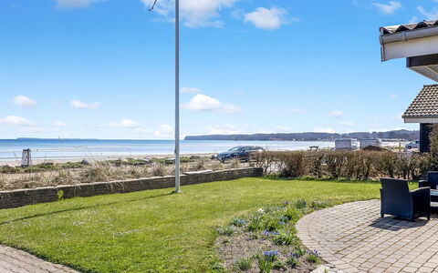 Cornelius - 30M from the Sea: Herbe, Prairie, Lot Terre, Chalet, Zone Rurale, Prairie, Batiments Jardin, Jardin, Cabanon