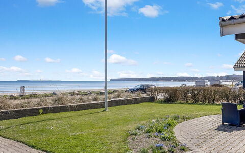 Cornelius - 30M from the Sea: Herbe, Prairie, Lot Terre, Chalet, Zone Rurale, Prairie, Batiments Jardin, Jardin, Cabanon