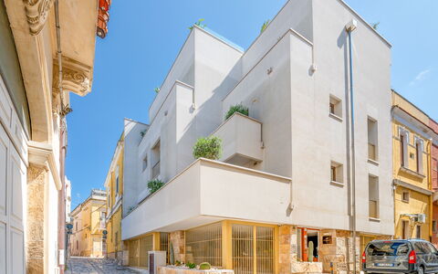 Santo Stefano Raro Rooms Collection: Composite, Appartement, Balcon