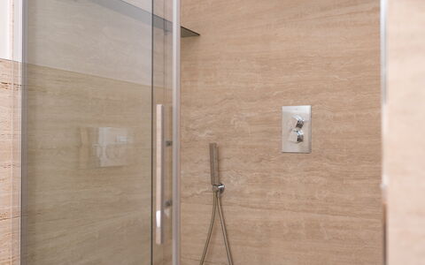 Santo Stefano Raro Rooms Collection: Mur, Sol, Luminaire Plomberie, Sol, Design Intérieur, Plomberie, Marron, Salle De Bains, Tuile, Pièce