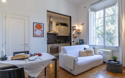 Green Suite Florence: Meubles, Design Intérieur, Sol, Pièce, Table, Canapé, Sol, Plafond, Salon, Chaise