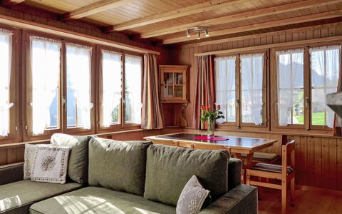 Chalet Träumli: Meubles, Bois, Design Intérieur, Sol, Sol, Canapé, Pièce, Table, Salon, Dur