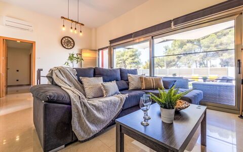 Grobro 1: Meubles, Design Intérieur, Canapé, Sol, Sol, Plafond, Pièce, Bois, Salon, Appartement