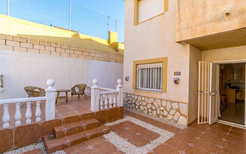 Residencia del Mar Ii: Sol, Sol, Balcon, Tuile, Balustrade, Escaliers, Clôture, Balustre, Plâtre, Cour