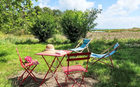 Gwenn Tiny House: Meubles, Mobilier De Jardin, Chaise Pliante, Chaise, Été, Tableau De Plein Air, Jardin, Loisir, Ombre, Parc