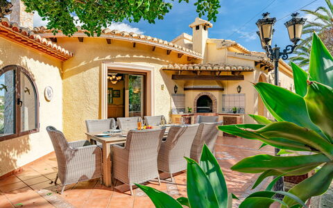 Castillo al Mar: Appartement, Meubles, Zone Résidentielle, Balcon, Condominium, Chaise, Ombre, Recours, Côte, Hôtel