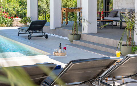 Olivarum: Meubles, Mobilier De Jardin, Chaise, Piscine, Balancelle, Ombre, Composite, Pot De Fleur, Recours, Eco Hôtel