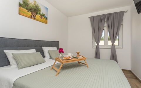 Olivarum: Meubles, Lit, Design Intérieur, Chambre, Bois, Sol, Sol, Literie, Drap De Lit, Pièce