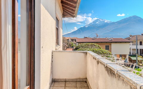Mariarosa: Appartement, Meubles, Zone Résidentielle, Balcon, Condominium, Chaise, Ombre, Recours, Côte, Hôtel