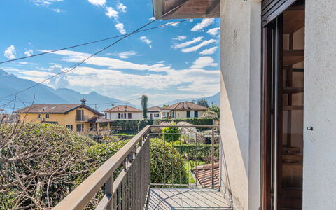 Mariarosa: Appartement, Meubles, Zone Résidentielle, Balcon, Condominium, Chaise, Ombre, Recours, Côte, Hôtel