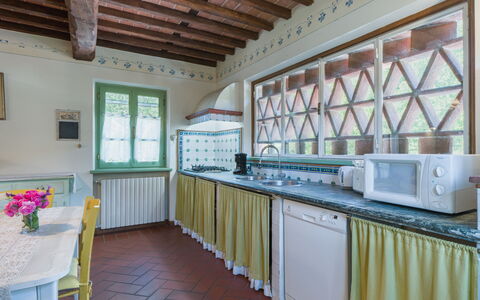 Il Casale: Meubles, Design Intérieur, Sol, Domicile, Plafond, Pièce, Chaise, Cuisine, Table Cuisine Et Salle A Manger, Luminaire