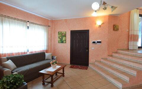Belvedere Apartment Ac, Budoni: Meubles, Design Intérieur, Sol, Sol, Canapé, Plafond, Pièce, Éclairage, Salon, Table