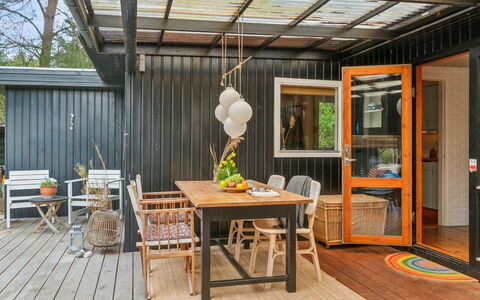 Tatyana - 1.6Km from the Sea: 