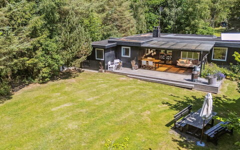 Tatyana - 1.6Km from the Sea: Biens, Ombre, Allée, Ferme