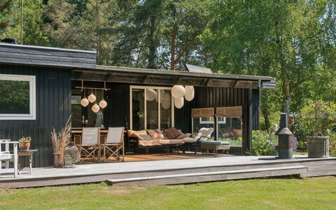 Tatyana - 1.6Km from the Sea: Biens, Ombre, Allée, Ferme