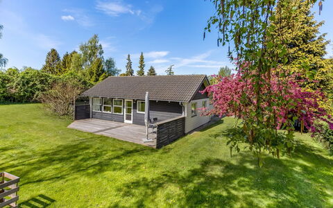 Prohor - 150M from the Sea: Domicile, Chalet, Siding, Dur, Ombre, Planche, Conception, Biens, Porche, Plate-Forme