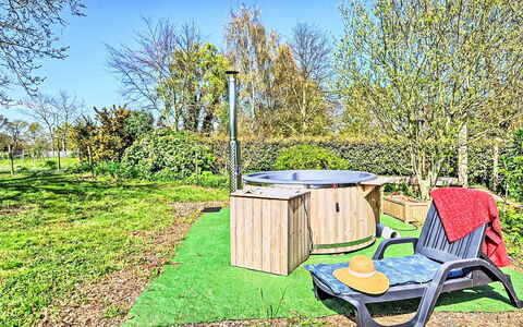 Les Châtaigners: Piscine, Composite, Appartement, Condominium, Villa, Aménagement Paysager, Recours, Hôtel, Balcon, Eco Hôtel