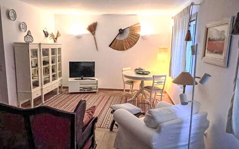 Apartamento Com 1 Quarto Ua33: Piscine, Composite, Appartement, Condominium, Villa, Aménagement Paysager, Recours, Hôtel, Balcon, Eco Hôtel