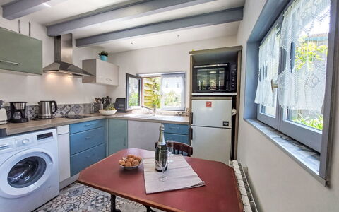 Charme de Banastère: Principaux Appliance, Machine À Laver, Cuisine, Design Intérieur, Meubles, Sol, Comptoir, Sol, Appareil De Cuisine, Pièce