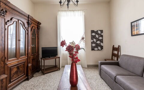 Villa Amelia: Meubles, Design Intérieur, Sol, Bois, Sol, Canapé, Pièce, Salon, Éclairage, Appartement