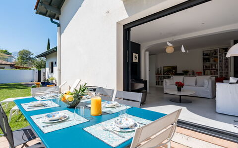Espérance: Appartement, Ombre, Condominium, Mobilier De Jardin, Ville Resort, Recours
