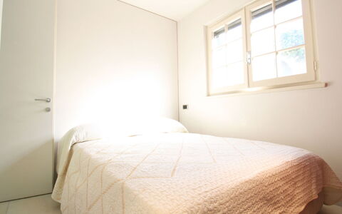 Villino Sonia: Lit, Chambre, Design Intérieur, Mur, Sol, Sol, Bois, Drap De Lit, Literie, Plafond