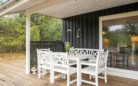 Brodde - 300M from the Sea: Bleu, Piscine, Meubles, Mobilier De Jardin, Recours, Chaise, Ombre, Eco Hôtel, Pot De Fleur