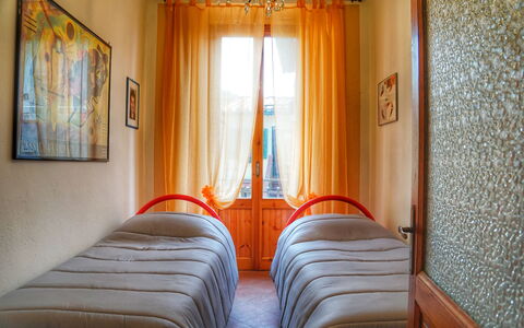Agriturismo Casa Da Pietro: Chambre, Lit, Bois, Design Intérieur, Drap De Lit, Literie, Textile, Meubles, Linge, Sol