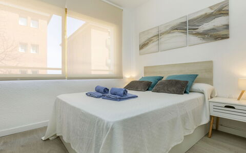 Homey: Design Intérieur, Meubles, Sol, Sol, Bois, Chambre, Lit, Plafond, Pièce, Linge