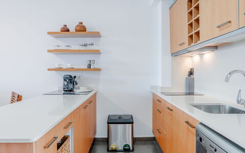 Las Dunas Oliva Nova: Comptoir, Cuisine, Cabinetry, Design Intérieur, Sol, Meubles, Bois, Appareil De Cuisine, Sol, Domicile
