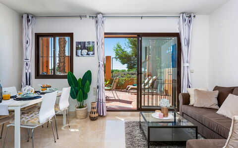 Cerro del Sol 6: Meubles, Sol, Design Intérieur, Table, Sol, Chaise, Canapé, Salon, Domicile, Pièce