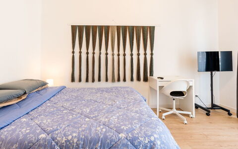 Modern Studio Nest: Zone Résidentielle, Arbuste, Toit, Domicile, Chalet, Allée, Biens, Siding, Aménagement Paysager, Cour