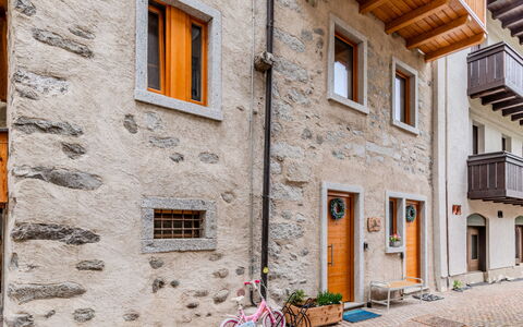 Pinzolo 4: Mur, Porte, Brique, Brickwork, Béton, Ruelle, Accueil Porte, Pavé, Daylighting, Plâtre