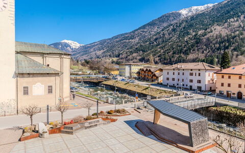 La Meridiana: Zone Résidentielle, Arbuste, Toit, Domicile, Chalet, Allée, Biens, Siding, Aménagement Paysager, Cour