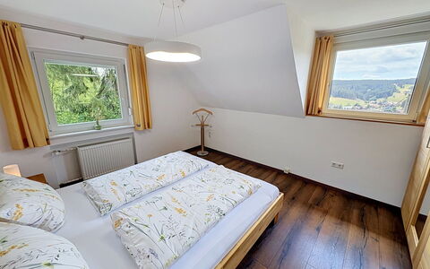 Blackforest Birdnest: Design Intérieur, Bois, Chambre, Lit, Sol, Domicile, Sol, Pièce, Plafond, Literie