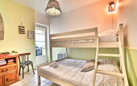 Cheray 1: Chaîne De Montagnes, Côte, Balcon, Eco Hôtel, Recours, Ville Resort, Hôtel, Crête, Du Son