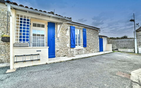 Cheray 1: Chaîne De Montagnes, Côte, Balcon, Eco Hôtel, Recours, Ville Resort, Hôtel, Crête, Du Son