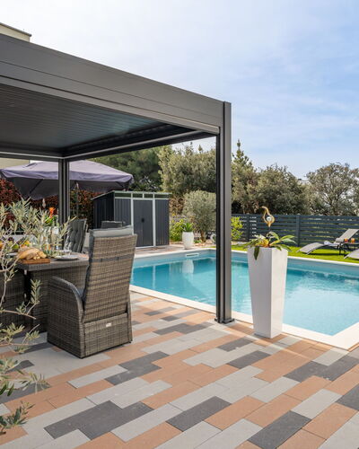 Giny: Mobilier De Jardin, Ombre, Piscine, Patio, Chaise, Structure En Plein Air, Pergola, Recours, Eco Hôtel, Jardin