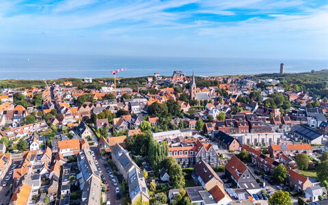 Residence Domburg: Jour, Horizon, Zone Résidentielle, Côte, Paysage, Design Urbain, Cotiers Et Relief Océaniques, Vue Du Ciel, Mer, Banlieue